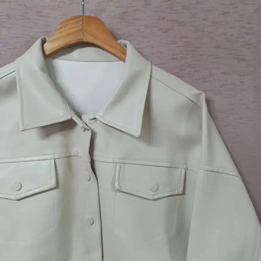 [BUNJANG] B4-15 Faux Leather Short Jacket for Women / B4-15/인조가죽 숏자켓 여성