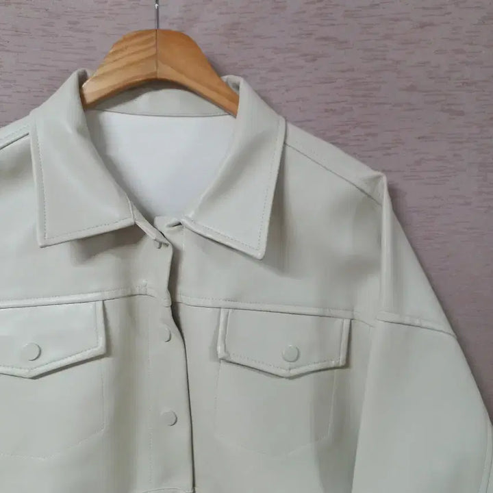 [BUNJANG] B4-15 Faux Leather Short Jacket for Women / B4-15/인조가죽 숏자켓 여성