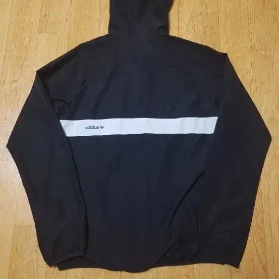 [BUNJANG] Adidas Woven Wind Functional Black Hooded Jacket / 새옷수준)아디다스 우븐 윈드 내부 냉감 메쉬 기능성 블랙 후드자켓,100