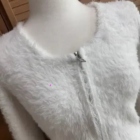 [BUNJANG] White Angora Fur Crop Cardigan / 화이트 퍼 크롭 가디건 앙고라 수입의류