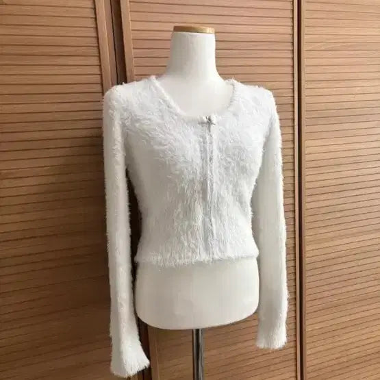 [BUNJANG] White Angora Fur Crop Cardigan / 화이트 퍼 크롭 가디건 앙고라 수입의류