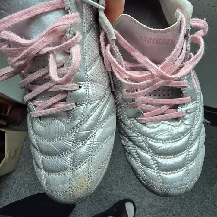 [BUNJANG] TACTICIAN Soccer Cleats Silver/Pink / TACTICIAN 축구화 실버/핑크