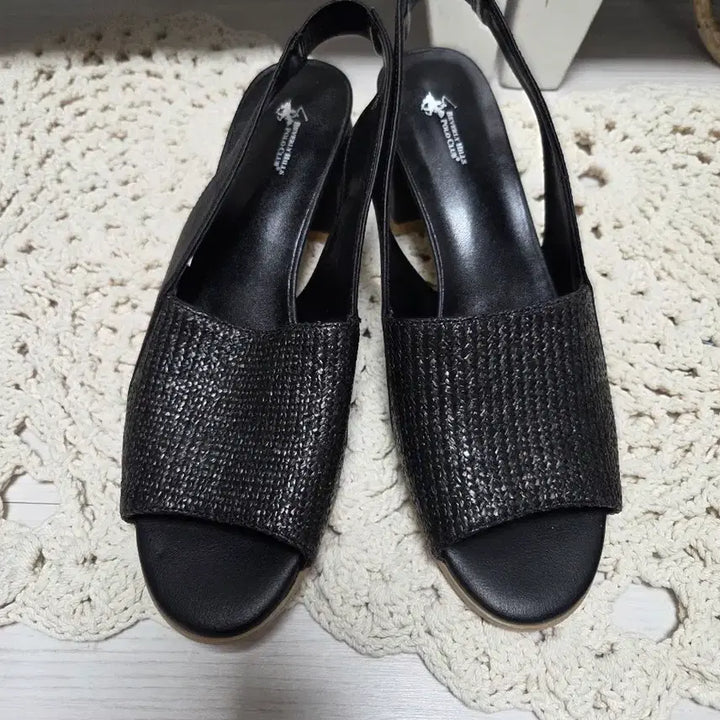 [BUNJANG] Burberry Hills Polo Club Sandals / 버버리힐즈 폴로클럽 샌들 245