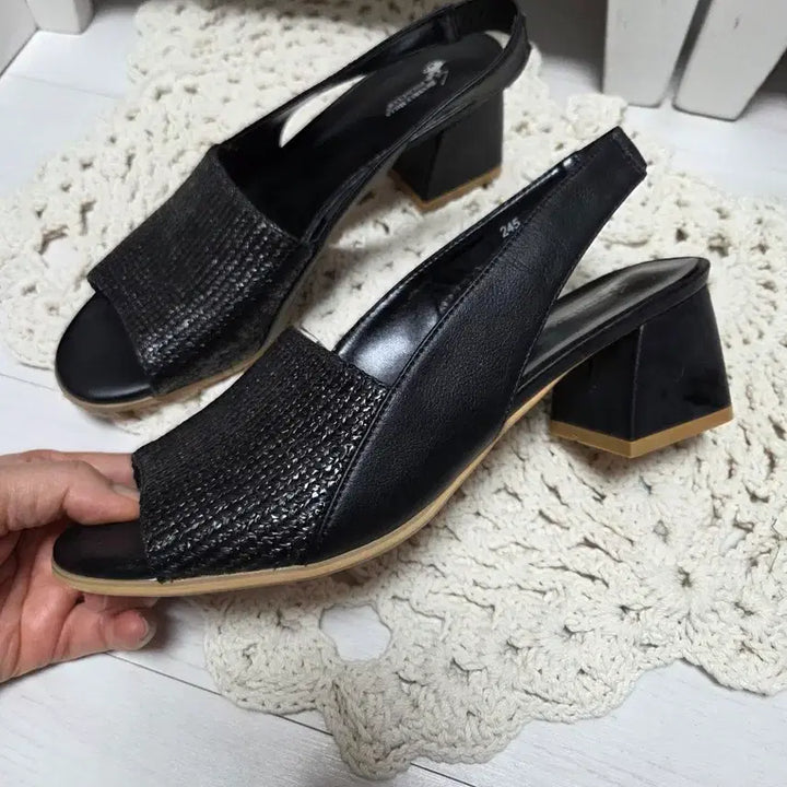 [BUNJANG] Burberry Hills Polo Club Sandals / 버버리힐즈 폴로클럽 샌들 245