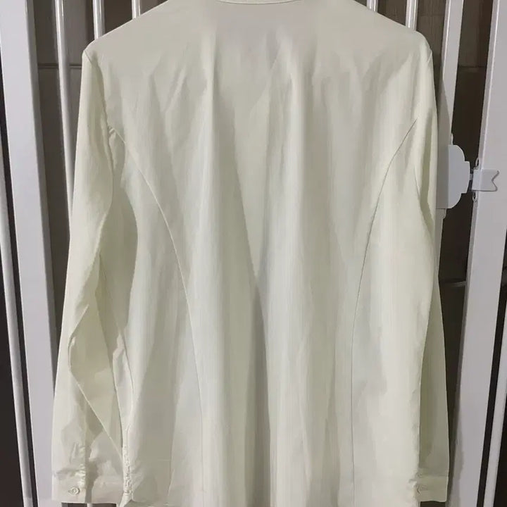 [BUNJANG] White Punching Shirt / 펀칭무늬있는 흰셔츠 팔아요