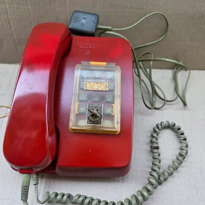 [BUNJANG] Geumseongsa Red Dial Phone / 금성사 빨간색 다이얼 전화기