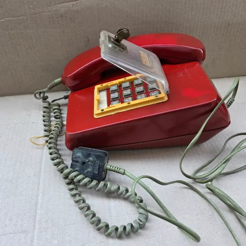 [BUNJANG] Geumseongsa Red Dial Phone / 금성사 빨간색 다이얼 전화기