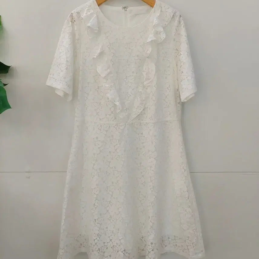 [BUNJANG] 09women White Lace Ruffle Short Sleeve Dress / 09women 화이트 레이스 러플 반팔 원피스 55