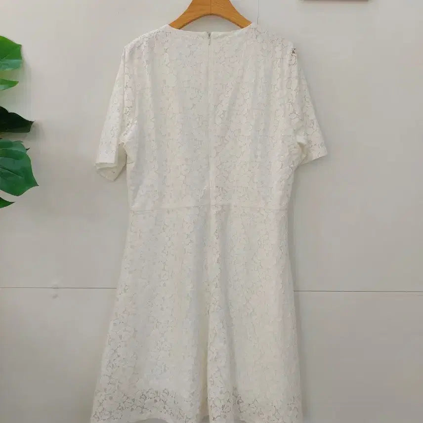 [BUNJANG] 09women White Lace Ruffle Short Sleeve Dress / 09women 화이트 레이스 러플 반팔 원피스 55