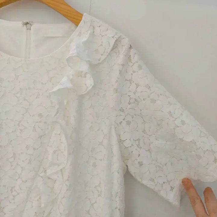 [BUNJANG] 09women White Lace Ruffle Short Sleeve Dress / 09women 화이트 레이스 러플 반팔 원피스 55