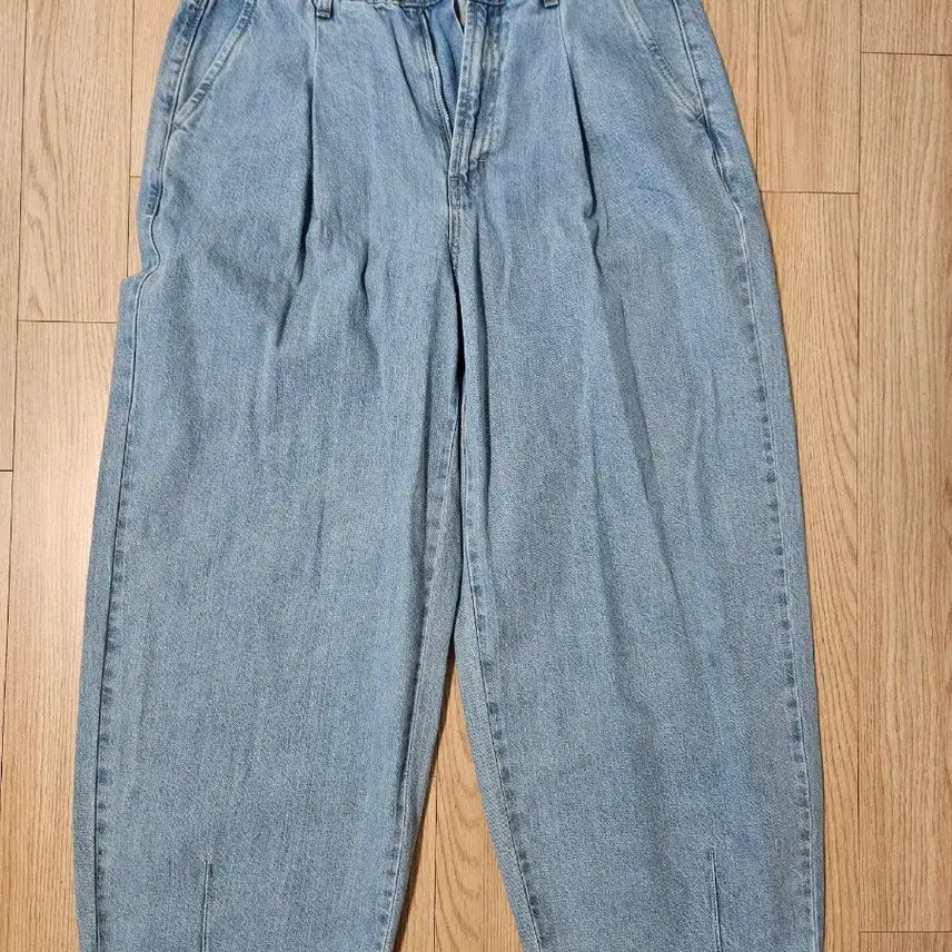 [SOLD OUT] [m] 자라 플리츠 와이드핏 벌룬 데님 팬츠