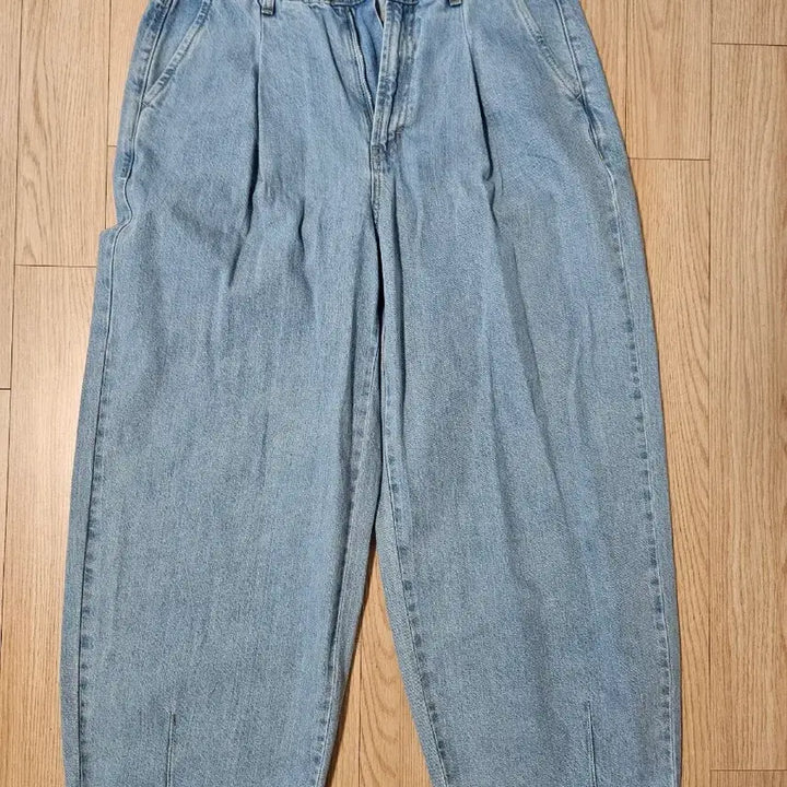 [SOLD OUT] [m] 자라 플리츠 와이드핏 벌룬 데님 팬츠