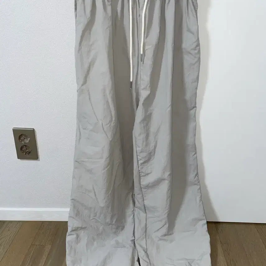 [SOLD OUT] 라이트그레이 나일론 조거팬츠