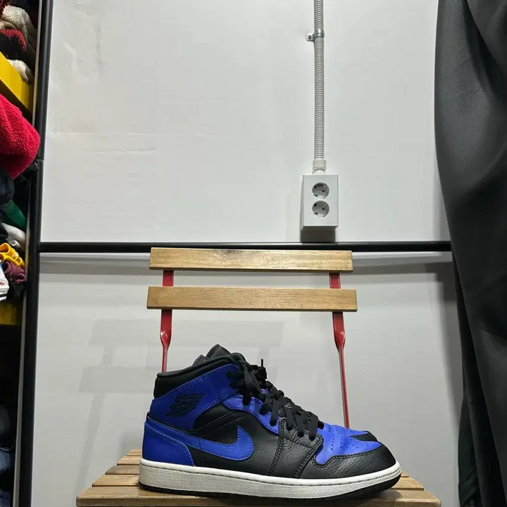 [BUNJANG] Nike Air Jordan 1 Mid Royal Blue Sneakers / 280) 나이키 운동화 남성 남자 신발 에어 조던1 미드 로얄 블루