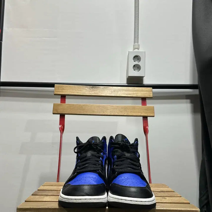 [BUNJANG] Nike Air Jordan 1 Mid Royal Blue Sneakers / 280) 나이키 운동화 남성 남자 신발 에어 조던1 미드 로얄 블루