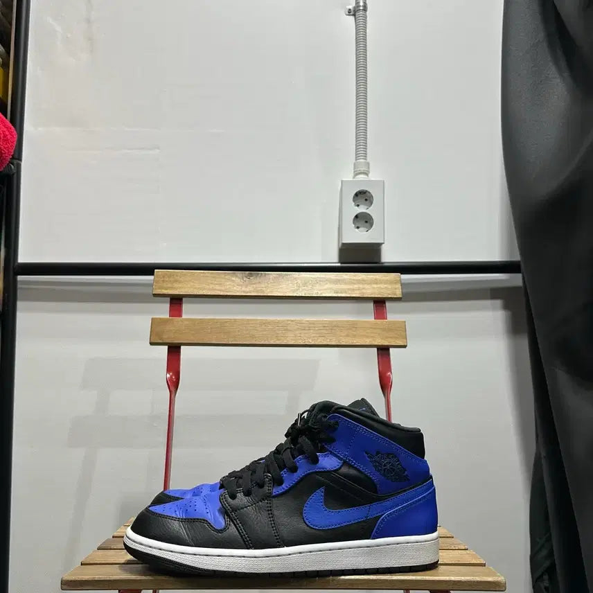 [BUNJANG] Nike Air Jordan 1 Mid Royal Blue Sneakers / 280) 나이키 운동화 남성 남자 신발 에어 조던1 미드 로얄 블루