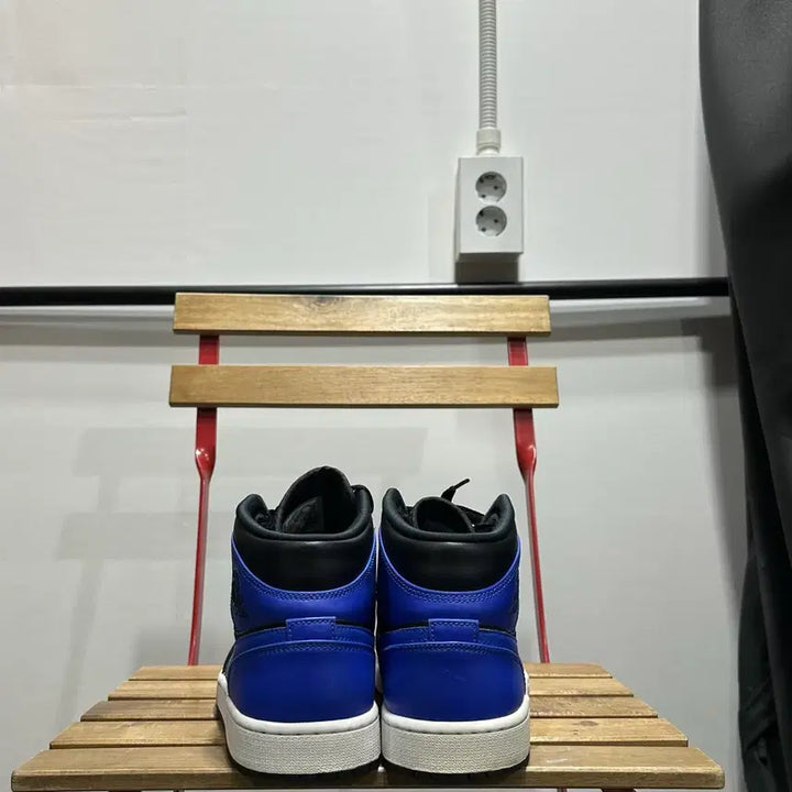 [BUNJANG] Nike Air Jordan 1 Mid Royal Blue Sneakers / 280) 나이키 운동화 남성 남자 신발 에어 조던1 미드 로얄 블루