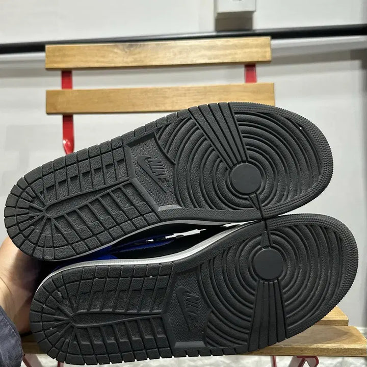 [BUNJANG] Nike Air Jordan 1 Mid Royal Blue Sneakers / 280) 나이키 운동화 남성 남자 신발 에어 조던1 미드 로얄 블루