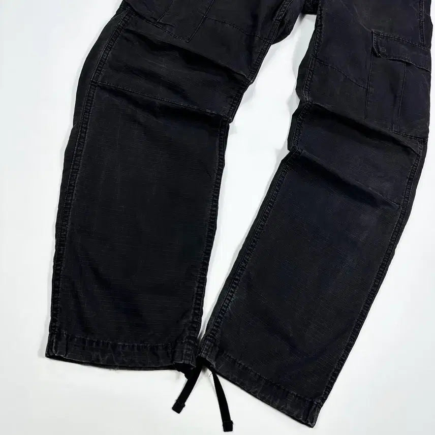 [SOLD OUT] (수선존재, 34)  칼하트 wip 오리지널 립스탑 카고팬츠 블랙
