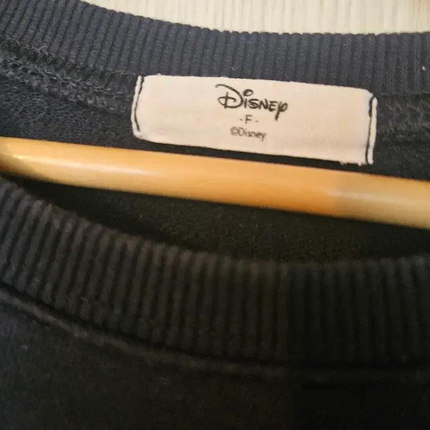 [BUNJANG] Disney Donald Duck Oversized Sweatshirt / 남여공용 디즈니 정품 오버핏 도날드덕 맨투맨 (블랙, F)