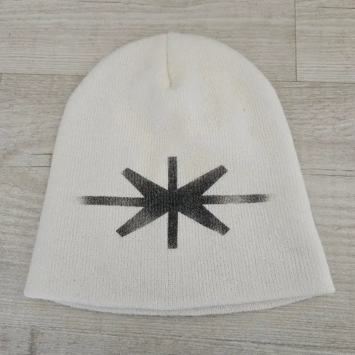 [SOLD OUT] 키드밀리 베이지 비니 화이트