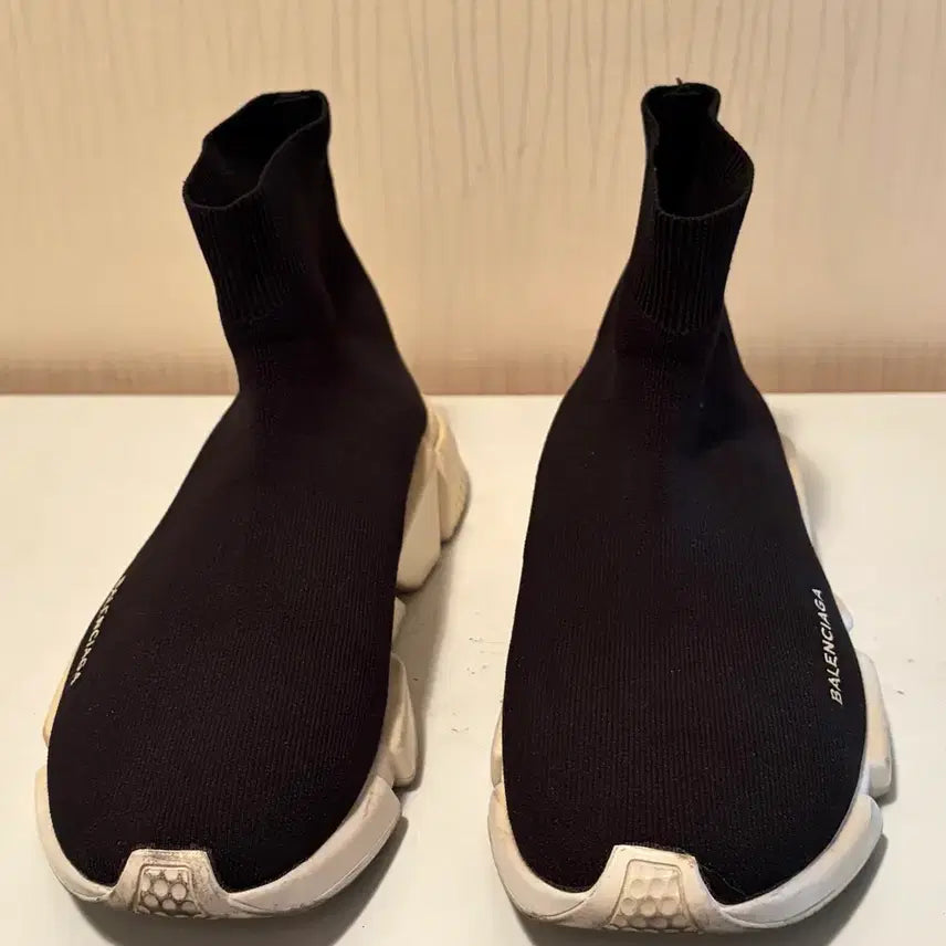 [BUNJANG] Balenciaga Speedrunner Sneakers (Size 230-240) / 발렌시아가 스피드러너 230-240 사이즈