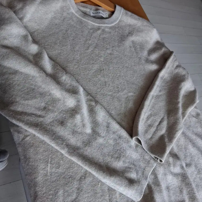 [BUNJANG] Giordano Beige Knit L / 지오다노 베이지 니트 L