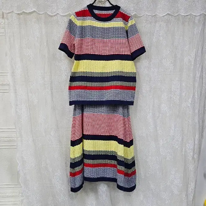 [BUNJANG] Striped Knit Two-Piece Set / 스트라이프 니트 반팔 상의 + 스커트 세트
