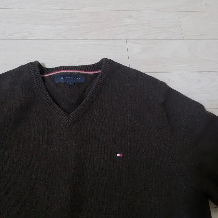[BUNJANG] Tommy Hilfiger V-Neck Knit Sweater Brown L / 타미힐피거 브이넥 니트 브라운L