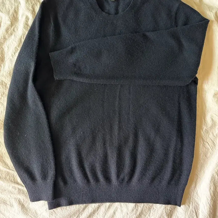 [SOLD OUT] 유니클로 캐시미어 네이비 니트