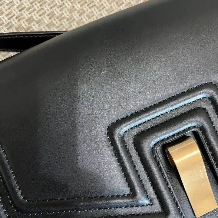 [BUNJANG] Joy Gryson Naomi Large Shoulder Bag / 조이그라이슨 나오미 라지숄더백
