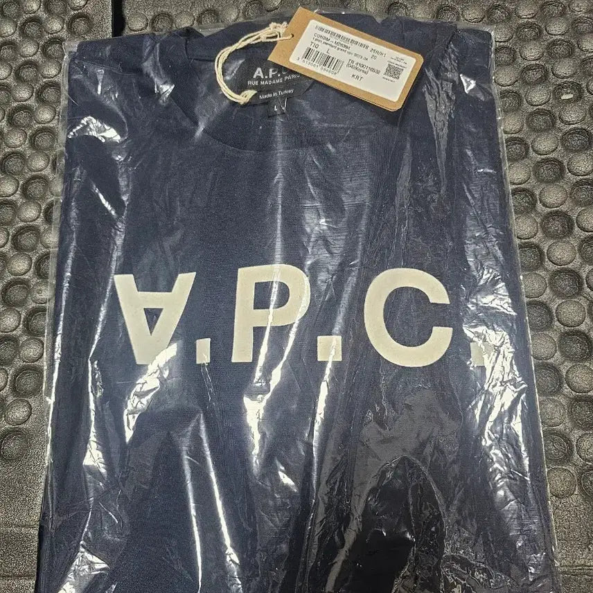 [BUNJANG] A.P.C. Logo T-Shirt Navy L / A.P.C. 로고 티셔츠 네이비 L 새상품