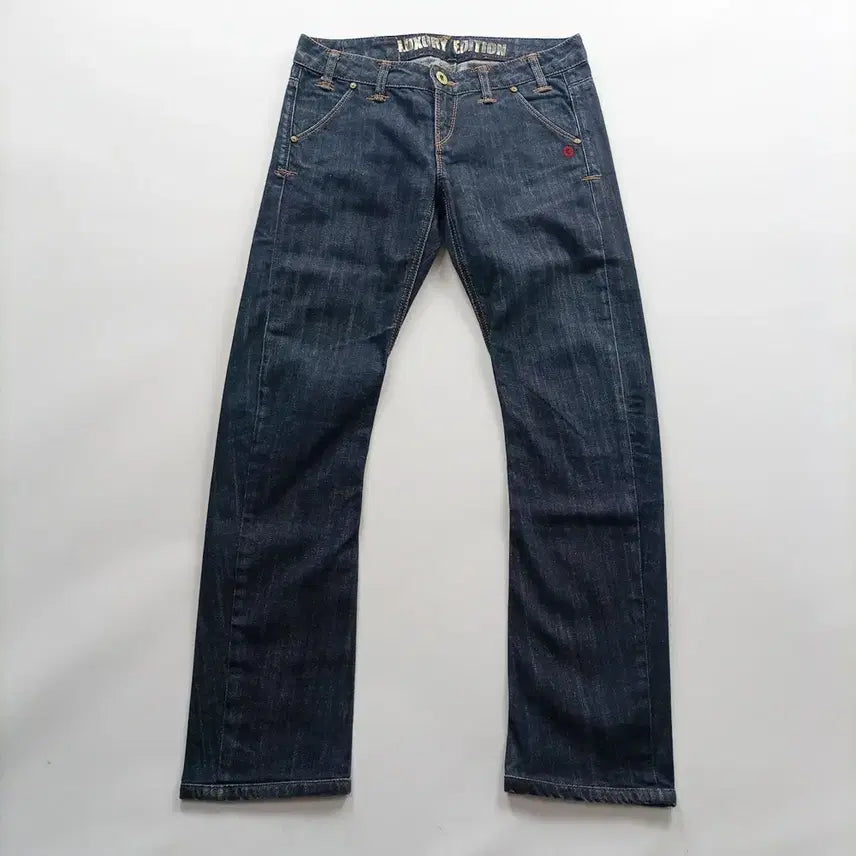 [SOLD OUT] 게스 청바지 사이즈28 일자 진청 캐주얼 여자 여성 데님팬츠 B0024