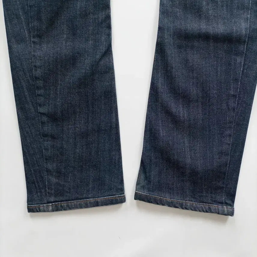 [SOLD OUT] 게스 청바지 사이즈28 일자 진청 캐주얼 여자 여성 데님팬츠 B0024