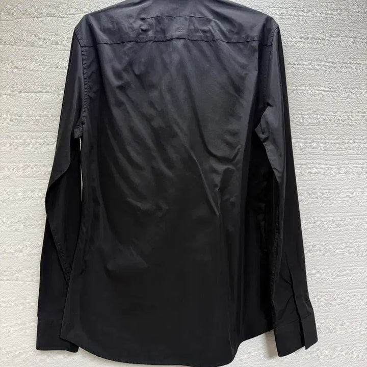 [SOLD OUT] 지방시 블랙 셔츠 레드 포인트