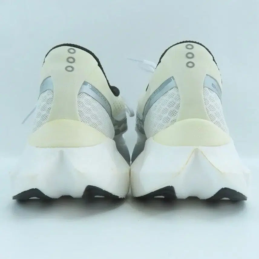 [BUNJANG] Saucony Endorphin Pro 4 Running Shoes / 써코니 엔돌핀 프로 4 265