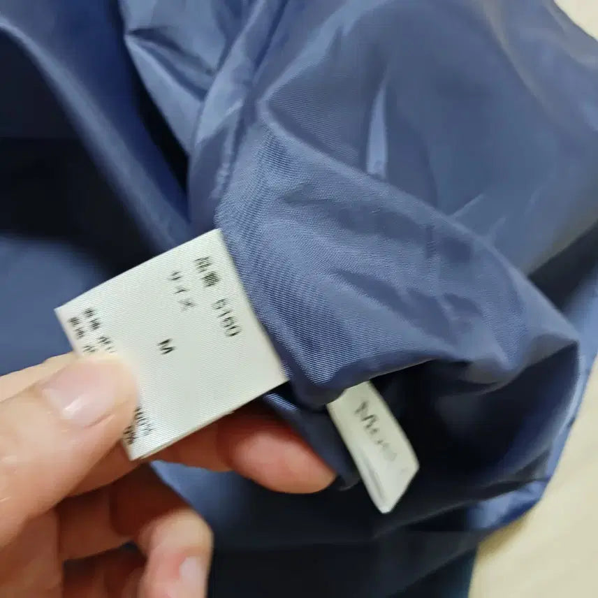 [SOLD OUT] 고급스런 블루 언발 플리츠 롱스커트