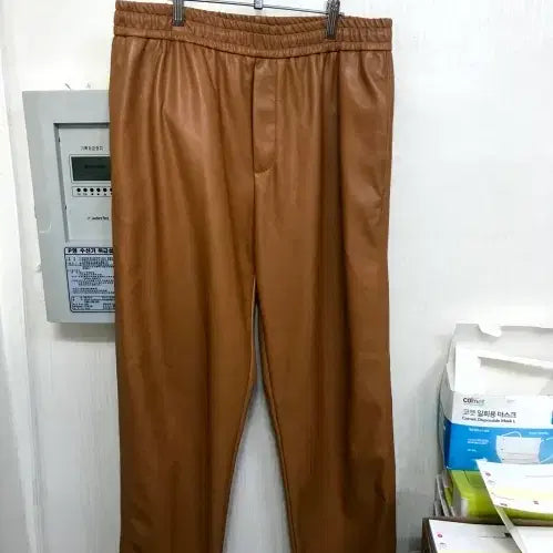 [SOLD OUT] 자라 레더 바지