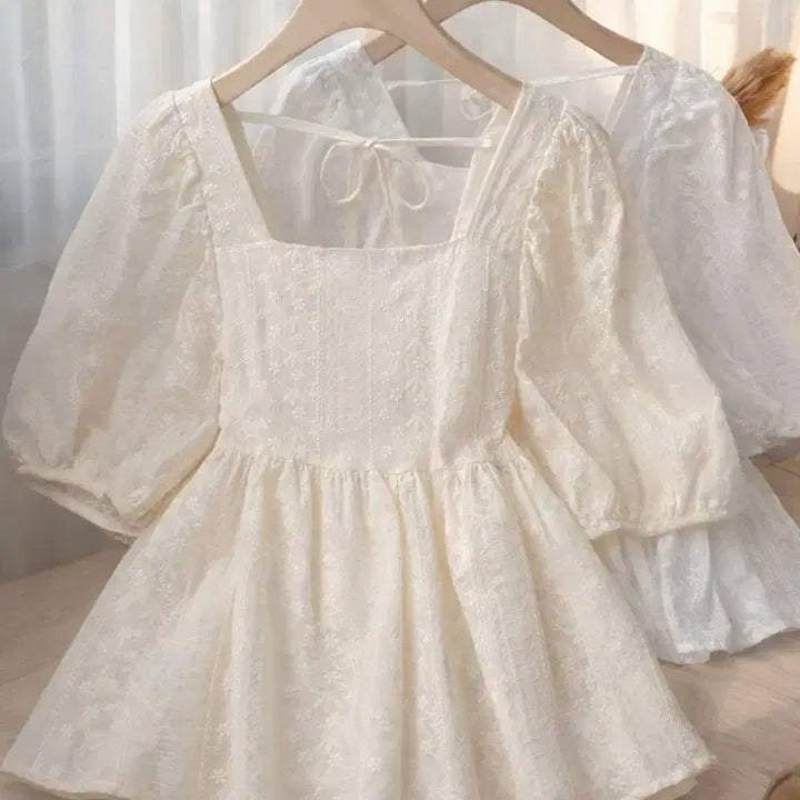 [BUNJANG] Puff Blouse Square Neck Punching Detail Top / 퍼프 블라우스 스퀘어넥 펀칭 블라