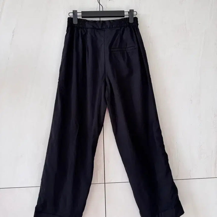[BUNJANG] COS Black Wide Pocket Slacks (EUR 34) / 새상품 컨디션 COS 블랙 와이드 포켓슬랙스 EUR 34(44사이즈,55