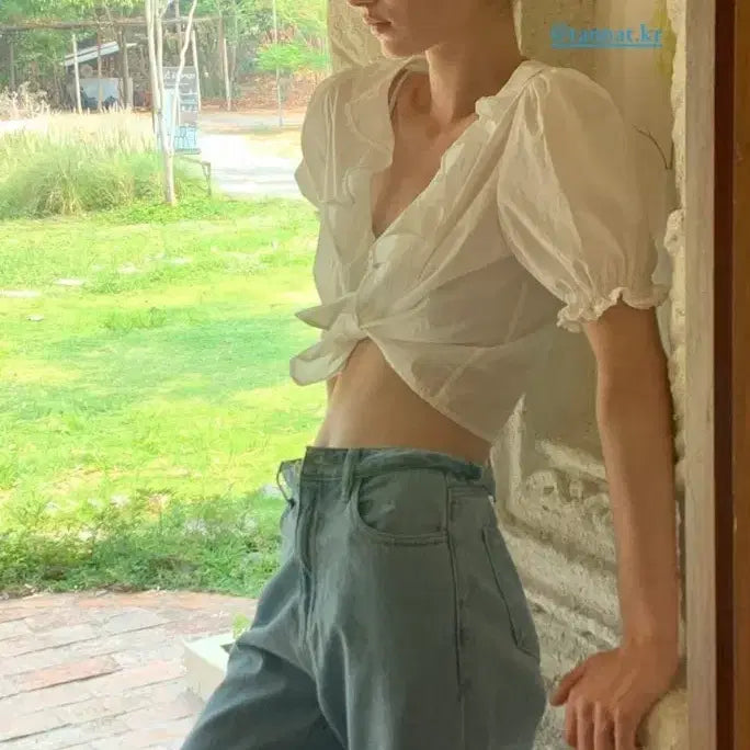 [BUNJANG] Tanat Wave Shirred Blouse / 타낫 웨이브 셔링 블라우스