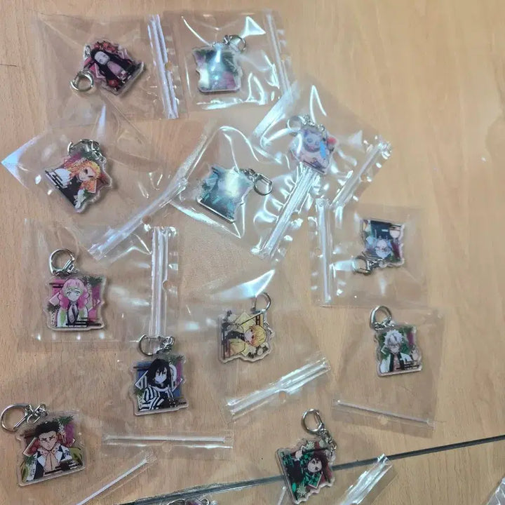 [BUNJANG] Demon Slayer Acrylic Keyring Set (13 Characters) / 귀멸의 칼날 캐릭터 아크릴 키링13종