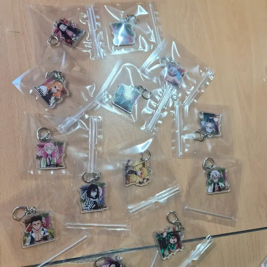 [BUNJANG] Demon Slayer Acrylic Keyring Set (13 Characters) / 귀멸의 칼날 캐릭터 아크릴 키링13종