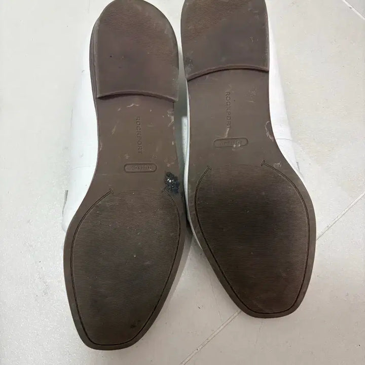 [SOLD OUT] 락포트 여성 로퍼 255