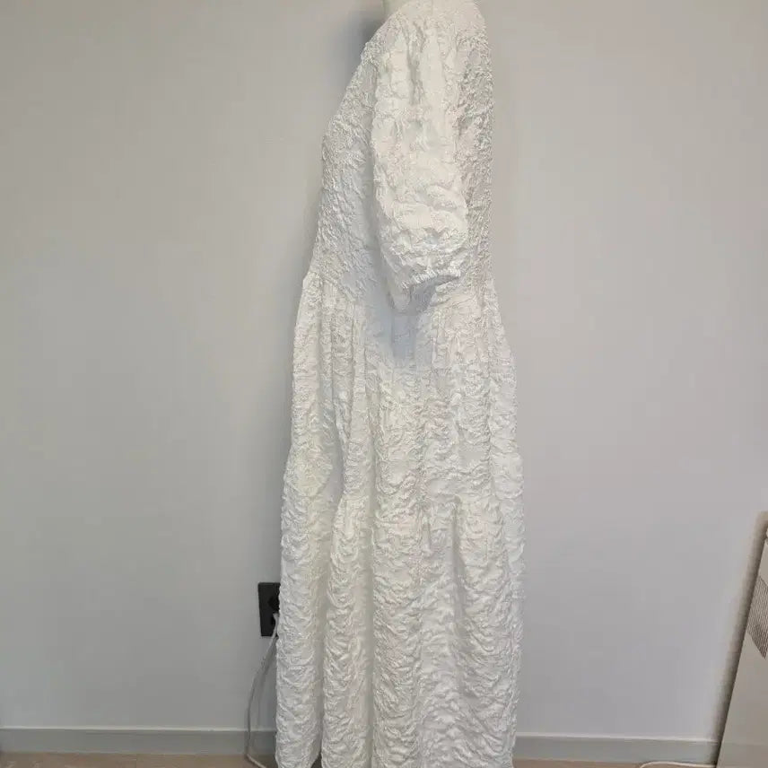 [BUNJANG] White Textured Short Sleeve Long Dress / (66)화이트  반팔 롱 원피스