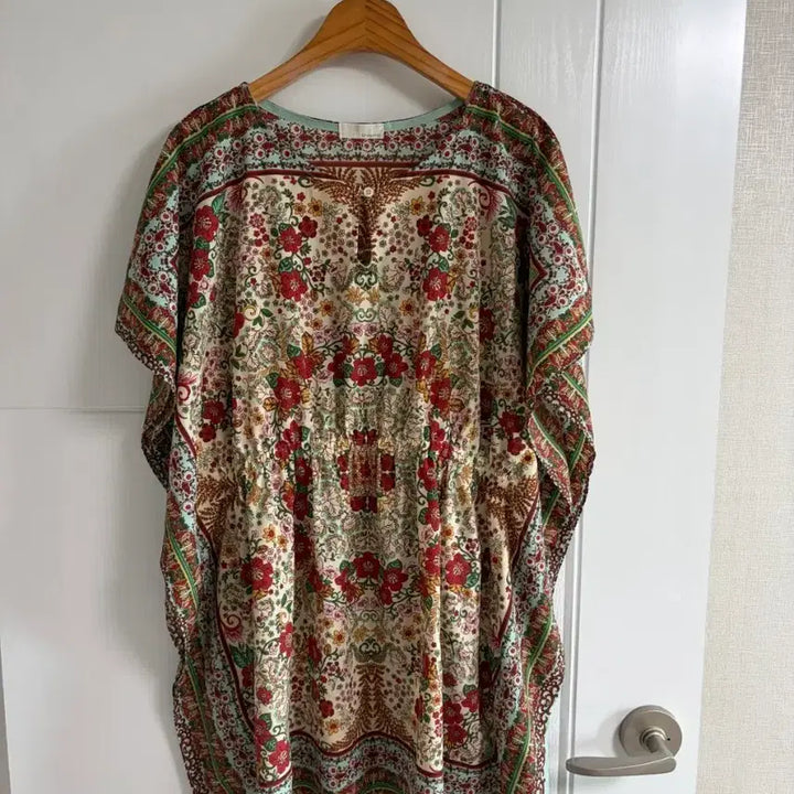 [SOLD OUT] (일본 수입 빈티지)블라우스 티셔츠 가오리 반팔 꽃 38 롱
