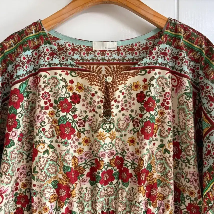 [SOLD OUT] (일본 수입 빈티지)블라우스 티셔츠 가오리 반팔 꽃 38 롱