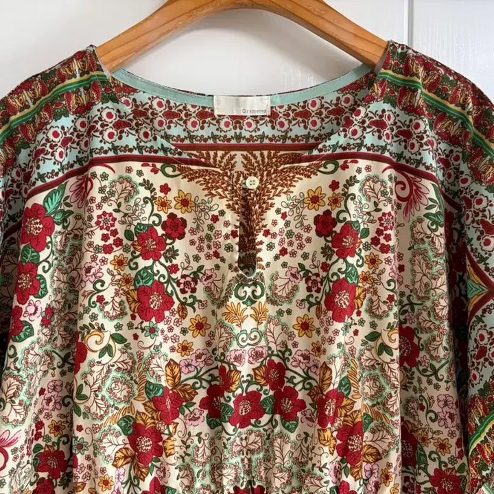 [SOLD OUT] (일본 수입 빈티지)블라우스 티셔츠 가오리 반팔 꽃 38 롱