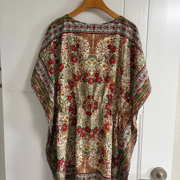 [SOLD OUT] (일본 수입 빈티지)블라우스 티셔츠 가오리 반팔 꽃 38 롱