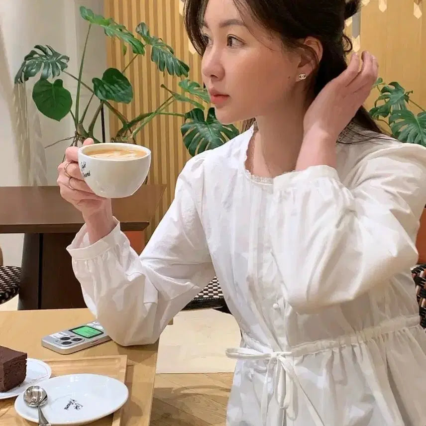 [BUNJANG] Mintude Weather String Blouse / 민뚜드 웨더 스트링 블라우스